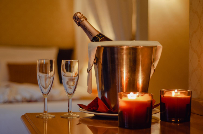 Food & Drinks 5, Howfield Manor Hotel, Kent