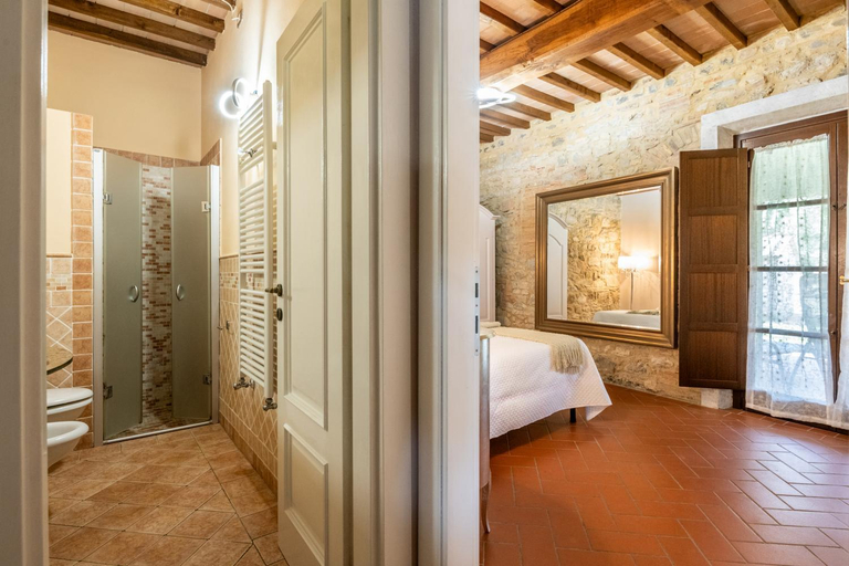 Bedroom 3, Villa Le Polle di Meletro - Exclusive Tuscan Villa with Private Pool & Panoramic Glass Sauna, Pisa