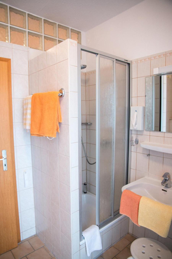Bathroom, Hotel Garni Trumm, Dillingen an der Donau