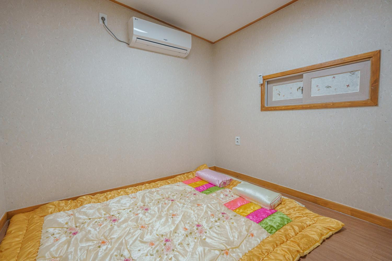 Bedroom 3, Aega Hanok Guesthouse, Buk