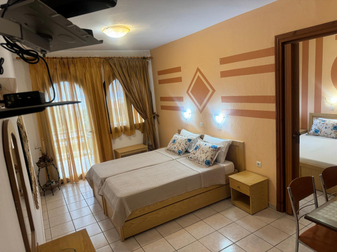 Others 4, Villa Memories, East Macedonia and Thrace