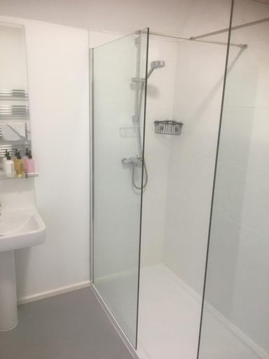Bathroom 3, The Woodlands Hotel, Devon