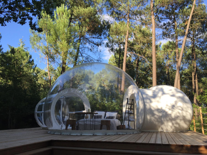 Others 4, Les Bulles De Bordeaux, Gironde