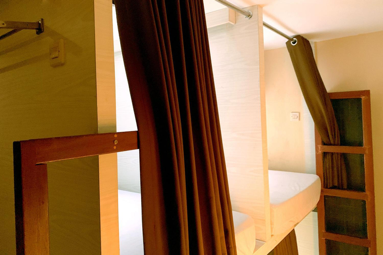 Bedroom 25