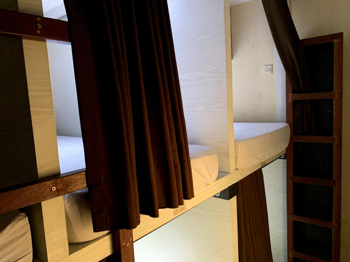 Bedroom 9