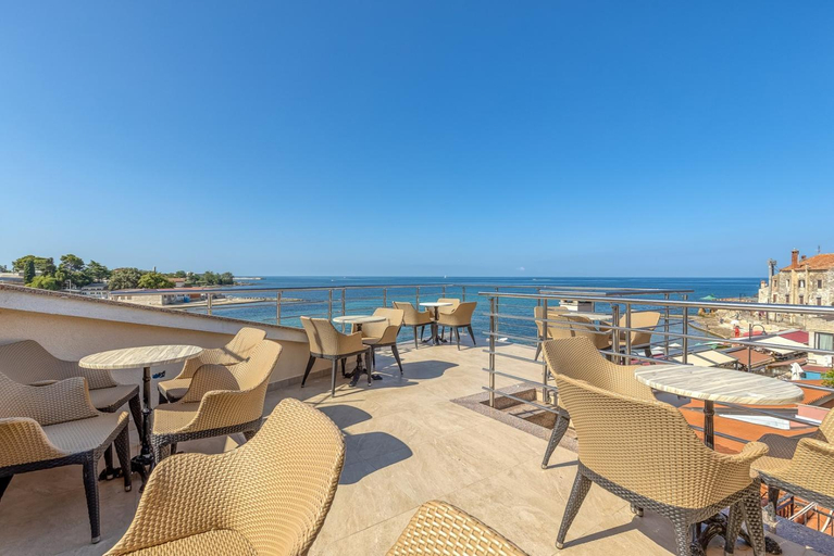 Others 2, Casa Viktor, Umag