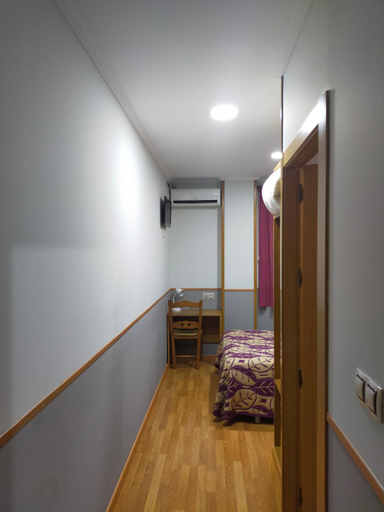 Others 5, Hostal Banderas, Jaén
