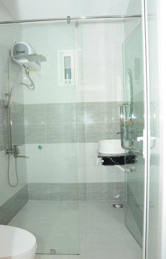 Bathroom 5, Minh Khue Hotel, Qui Nhơn