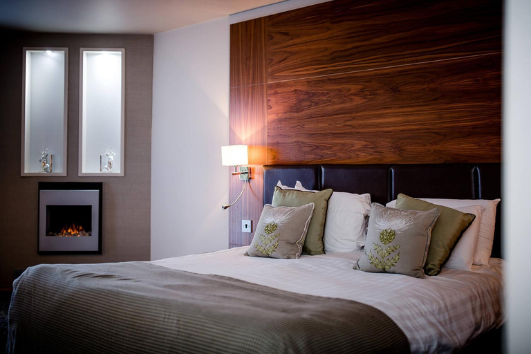 Others 4, Rosebank Mall Self Catering Unit, City of Johannesburg