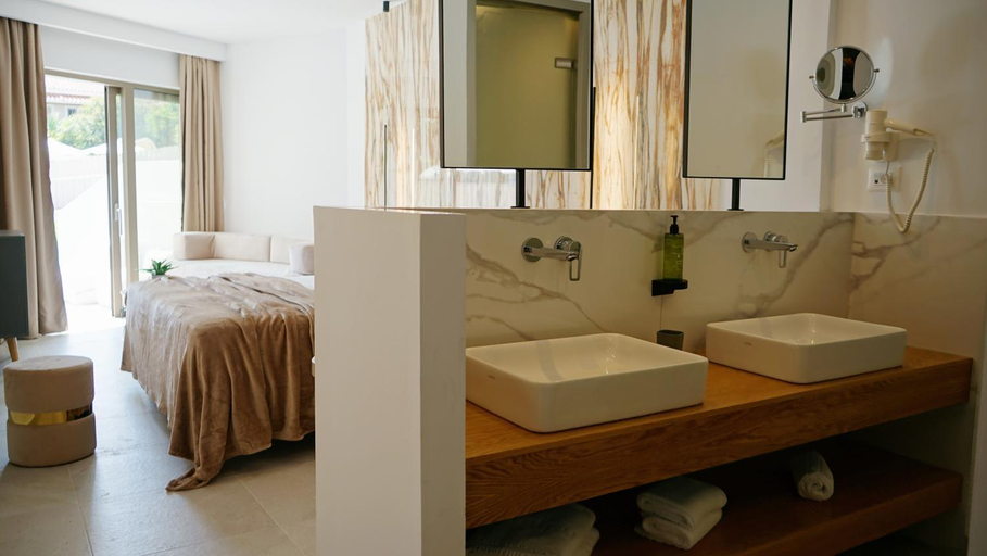 Bathroom 5, Diana Palace Hotel Zakynthos, Ionian Islands
