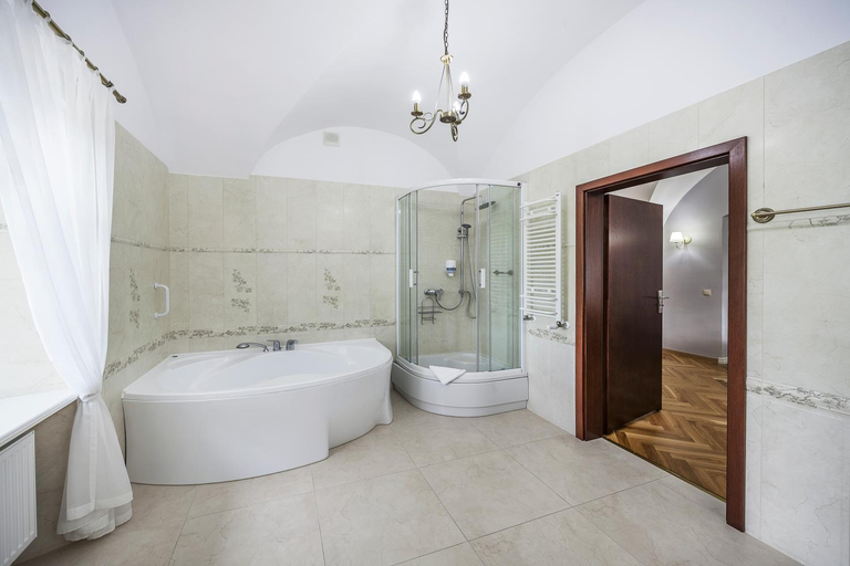 Bathroom 4, Palac Lagow, Zgorzelec