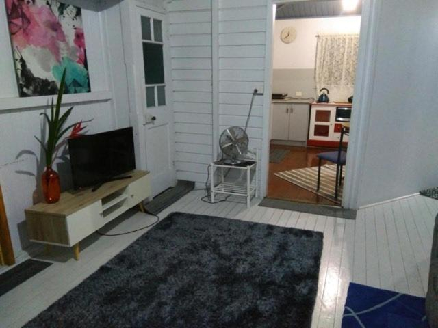 Others 3, Spacious Townsville City Apartment, City