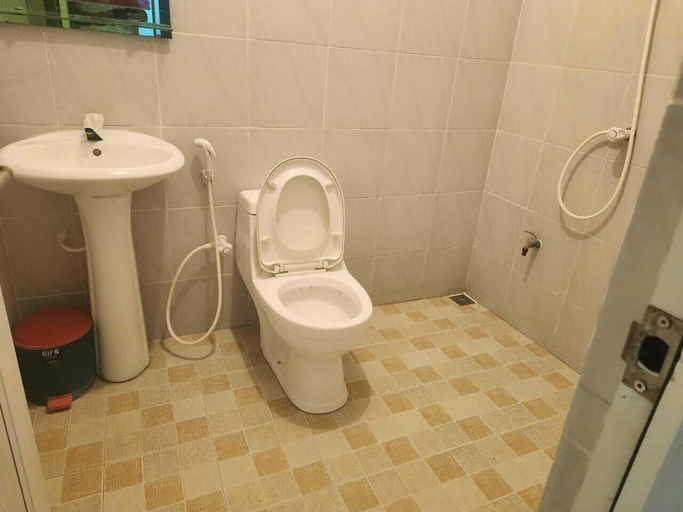 Bathroom, Evot Wave, Kaafu Atoll