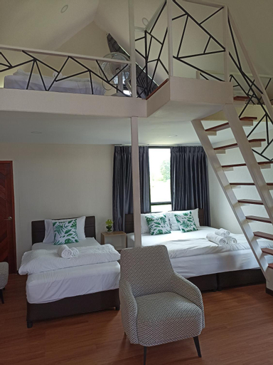 Bedroom 12