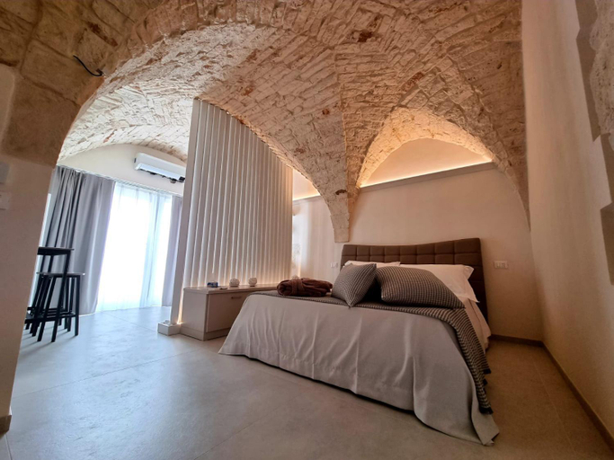 Others 3, PIRANO Suite, Brindisi