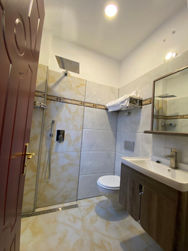 Bathroom 2, Hotel Grand Inn, Berlin