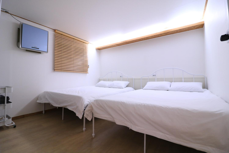 Bedroom 5
