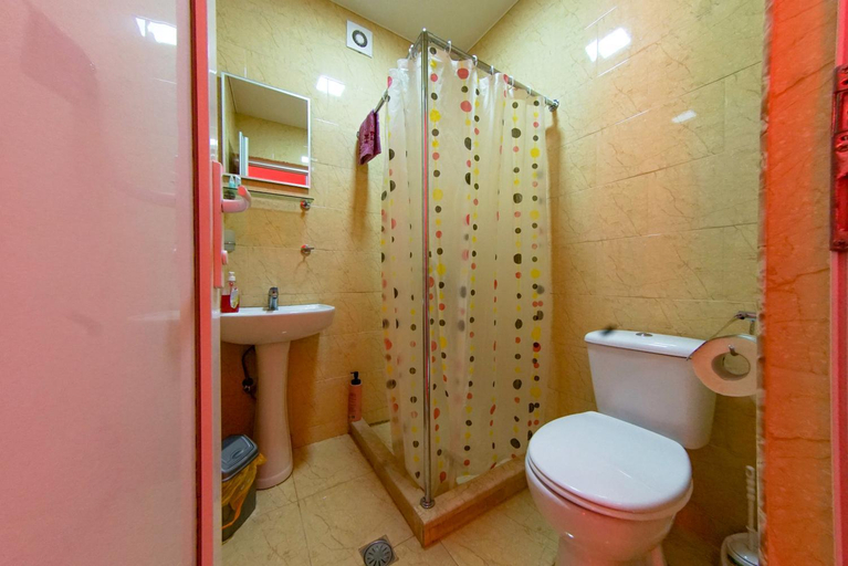 Bathroom 3, House 1899, Tskaltubo