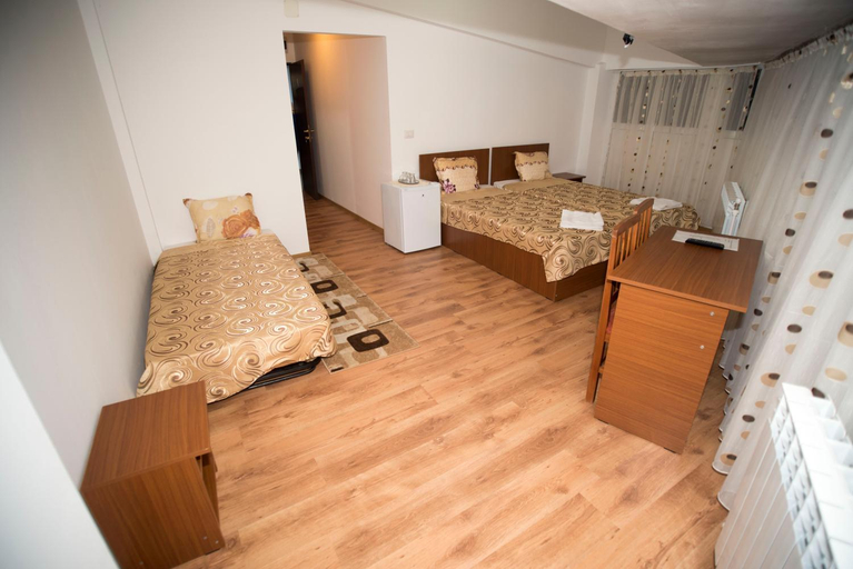 Others 3, Hostel Ruxandra, Focsani