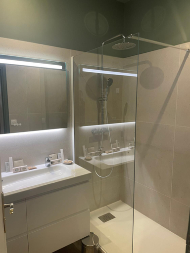 Bathroom 2, Appartements de Louise, Nord