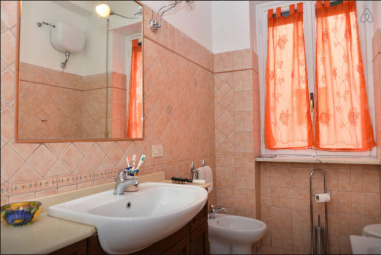 Others 3, B&B Classy Rome, Rome