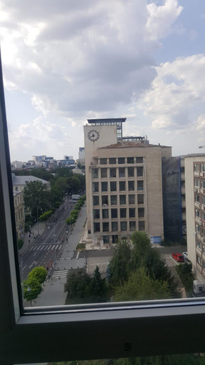 Others 4, Calea Victoriei Studio, Municipiul Bucuresti