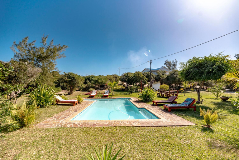 Others 5, Mandowa Prepayment Required, Marracuene