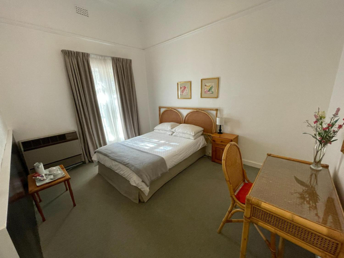 Bedroom 2, Samoa Hotel, West Coast