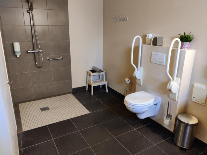 Bathroom, Flandrien Hotel, Oost-Vlaanderen