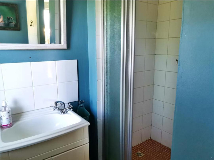 Bathroom 9