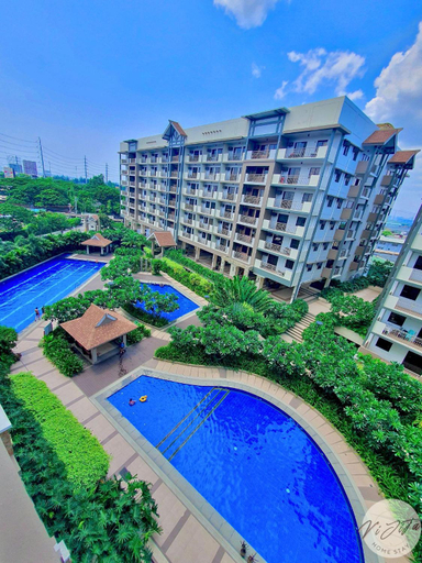 Exterior 14