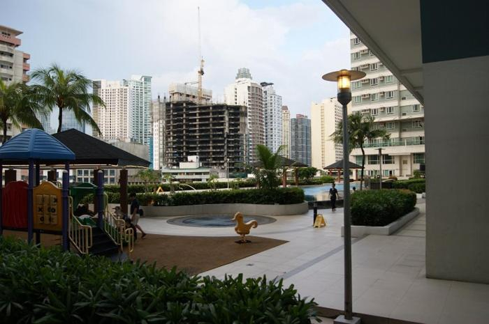 Others 2, The Beacon Makati by mvmtransient, Makati City