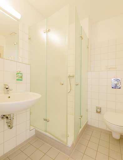 Bathroom 5, Hotel Am Tiefwarensee, Mecklenburgische Seenplatte