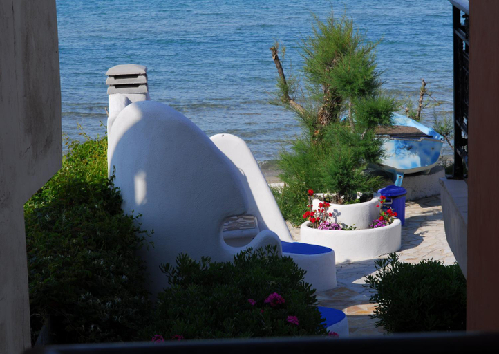 Others 3, Alisaxni Studios, Ionian Islands