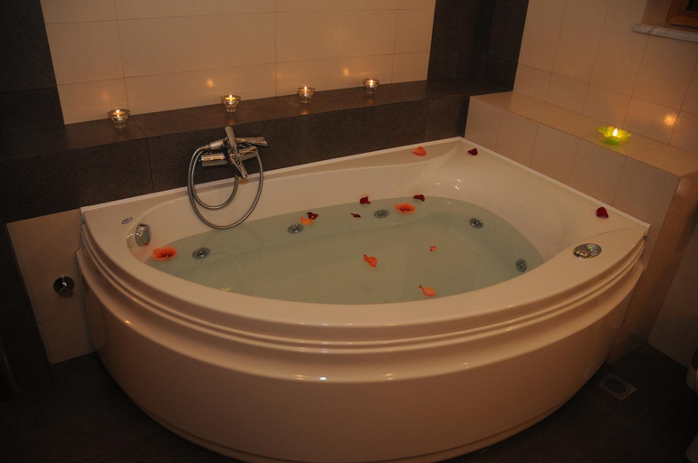 Bathroom 3, Margit Suites Hotel, Central Greece