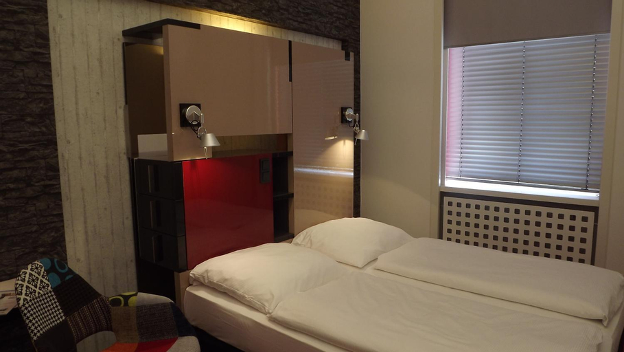 Bedroom 13