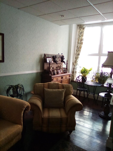 4, Weybourne Guest House, Pembrokeshire