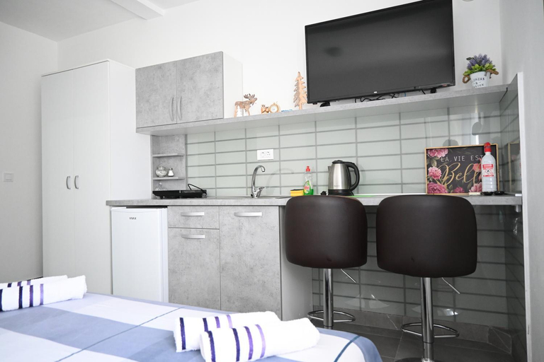 Others 3, Đuricic Apartmani