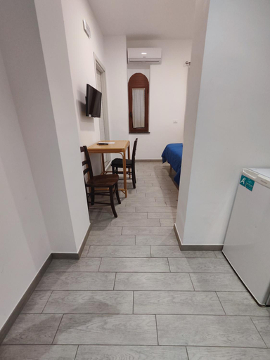 Others 4, Hotel Faraglione, Messina