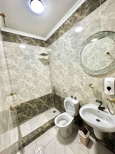 Bathroom 4, Dior Hotel, Qasr an-Nil