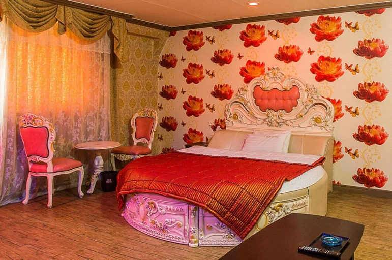 Bedroom 3, Shine Motel, Dongnae