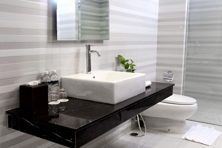 Bathroom 9