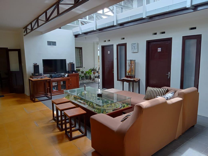 Others 4, Guest House Oemah Veteran 14 Kebumen, Kebumen