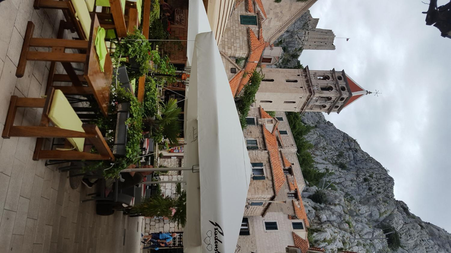 Others 5, Apartments Galic Omis, Dugi Rat