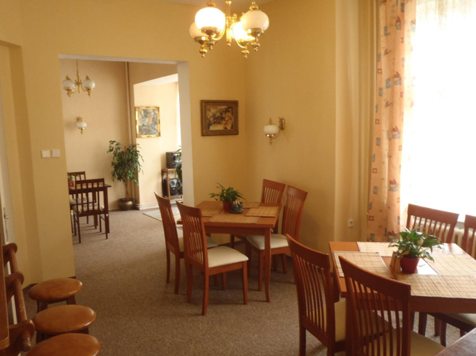 Food & Drinks 4, Hotel Green House, Teplice