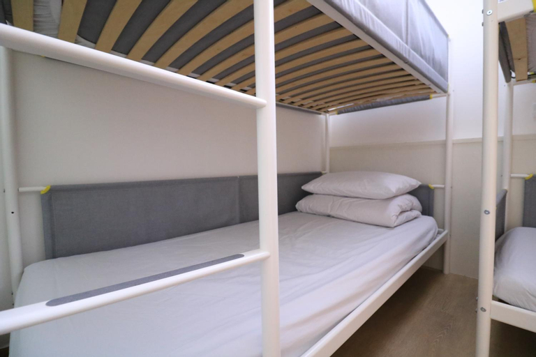 Bedroom 15