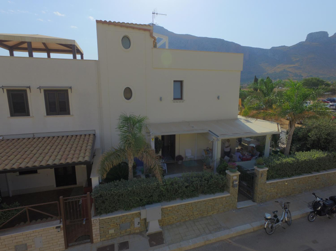 Others 2, Athena Bed & Breakfast, Trapani