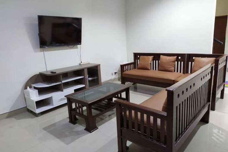 Bedroom 2, Awana Dream - Villa for 10pax - 5mins to Alun Alun, Yogyakarta