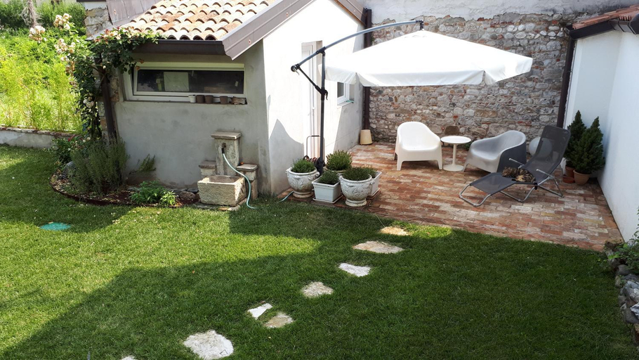 Others, Casa Galante, Udine