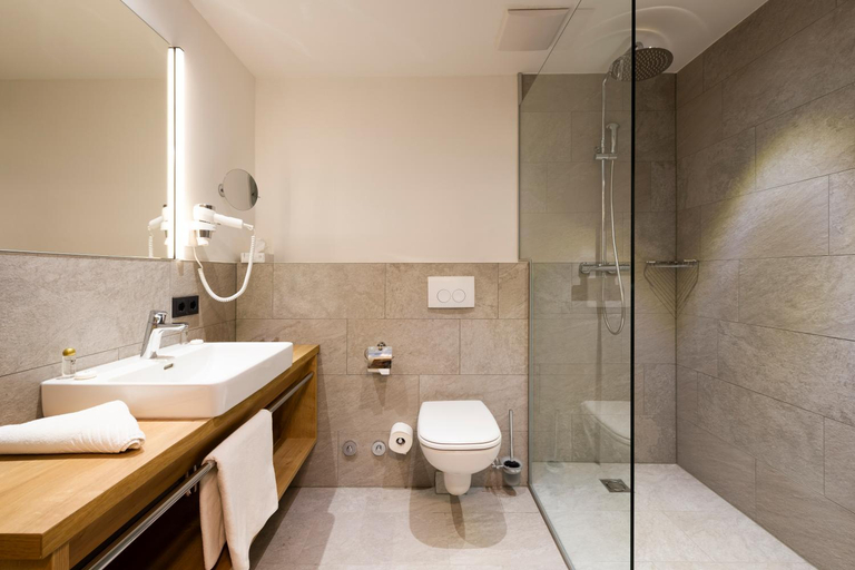 Bathroom 4, Hotel Brugger, Innsbruck Land